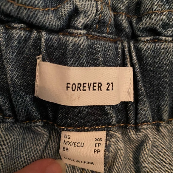 NWT Forever 21 jean shorts - Picture 3 of 3